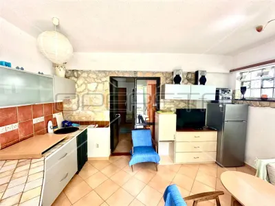 Single-storey house with cellar and terrace for sale in Tisno, Murter - foto 2