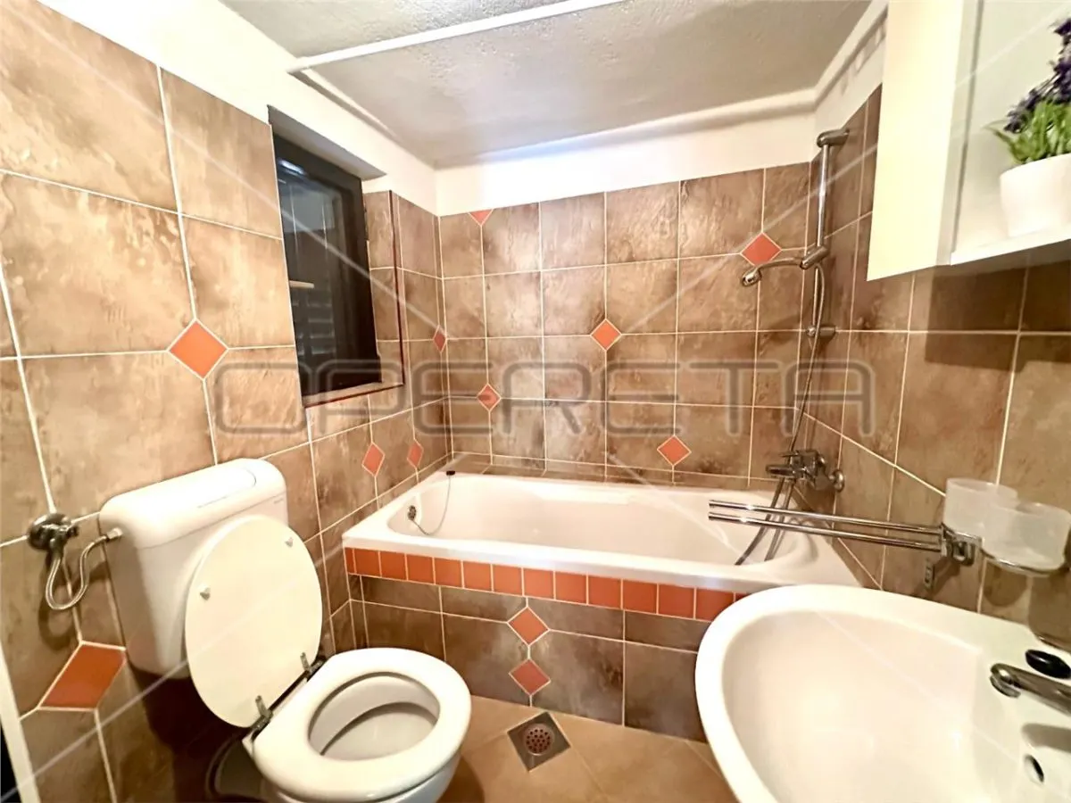 Single-storey house with cellar and terrace for sale in Tisno, Murter - foto 8