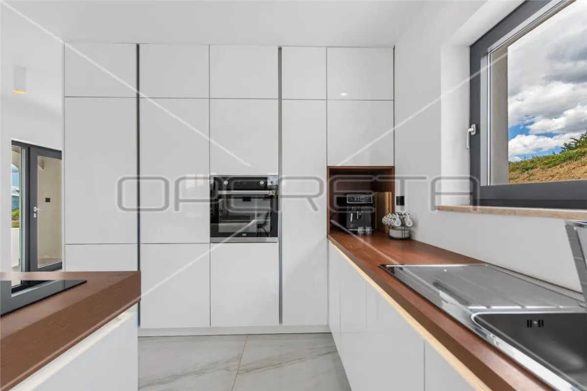 Villa en Venta en Croacia, Buzet - foto 20