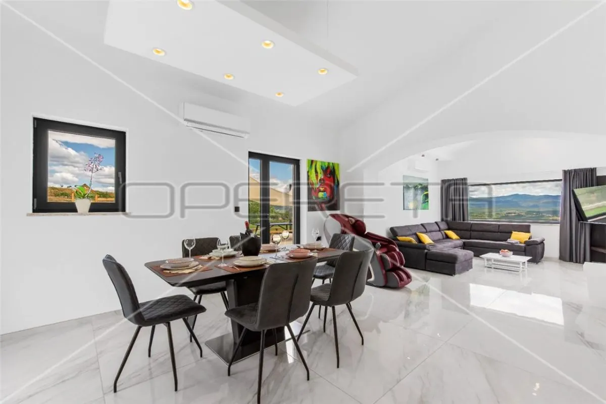 Villa en Venta en Croacia, Buzet - foto 21