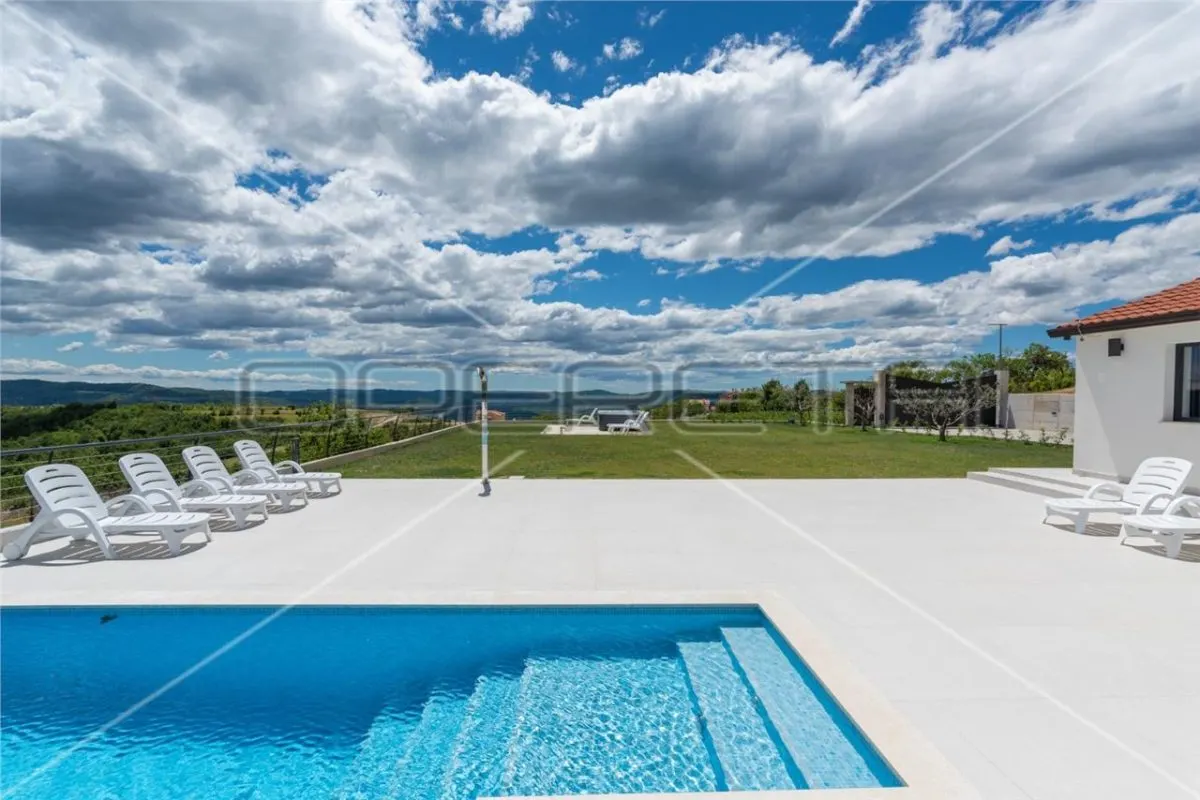 Villa en Venta en Croacia, Buzet - foto 24