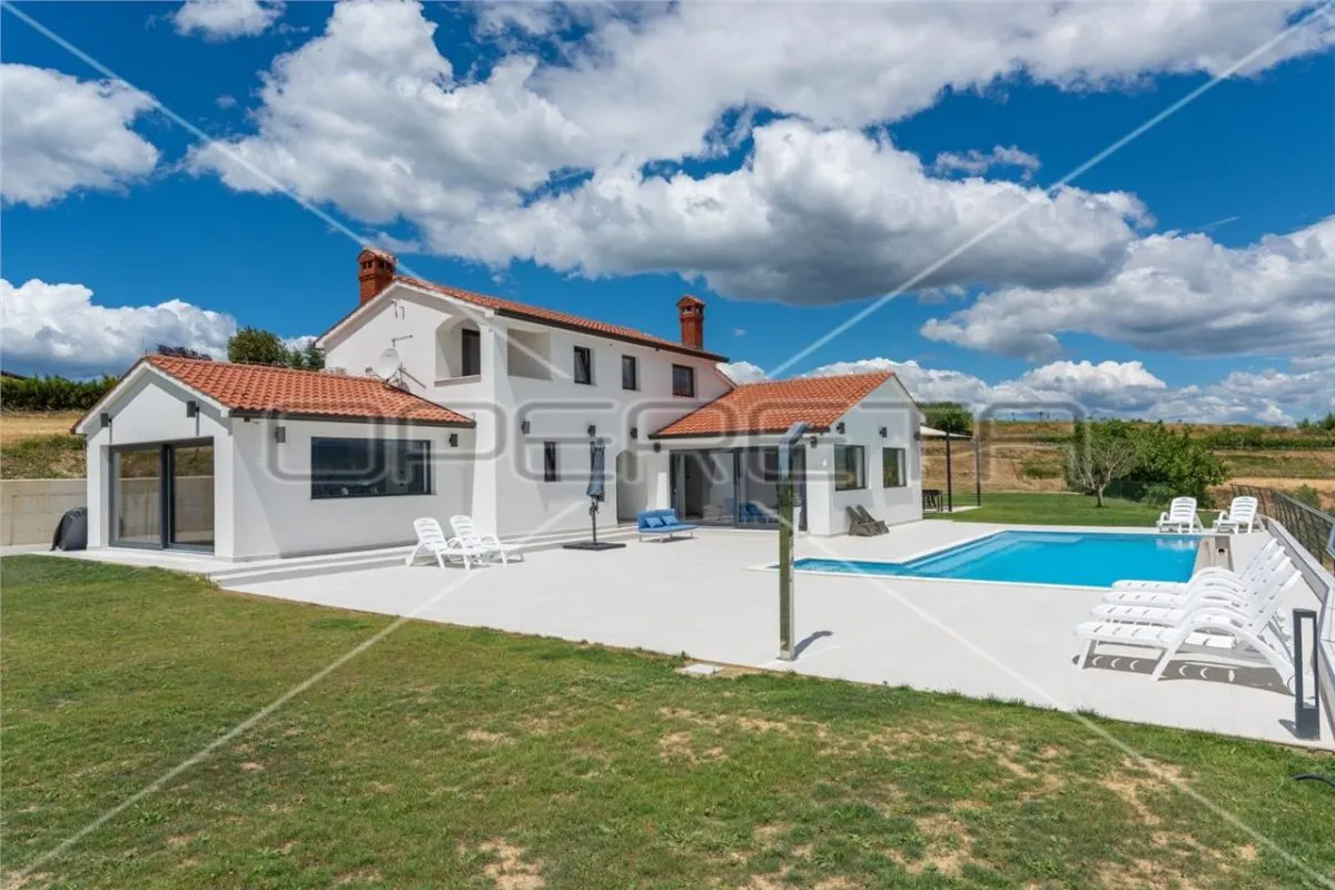 Villa en Venta en Croacia, Buzet - foto 10