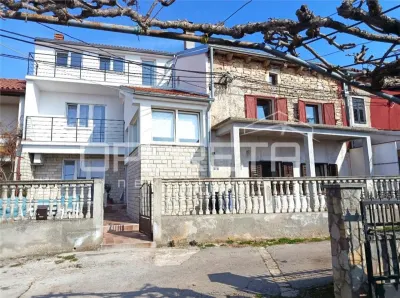 Villa Renovada en Venta en Svetvincenat, Croacia - Svetvincenat