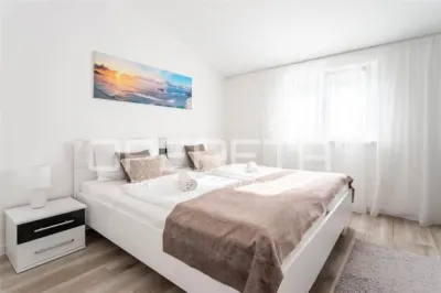 Villa Trois Étages à Vendre en Croatie, Mimice - foto 20