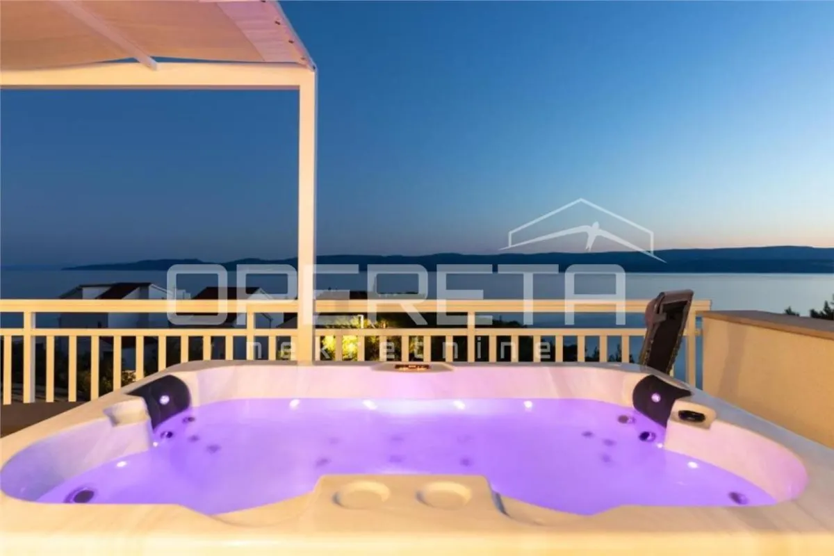 Villa Trois Étages à Vendre en Croatie, Mimice - foto 4