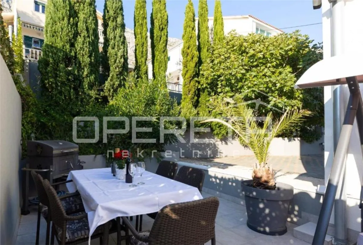 Villa Trois Étages à Vendre en Croatie, Mimice - foto 8