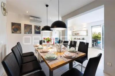 Villa Trois Étages à Vendre en Croatie, Mimice - foto 10