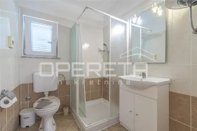 Villa Unifamiliar con Piscina en Venta en Pula, Croacia - foto 12