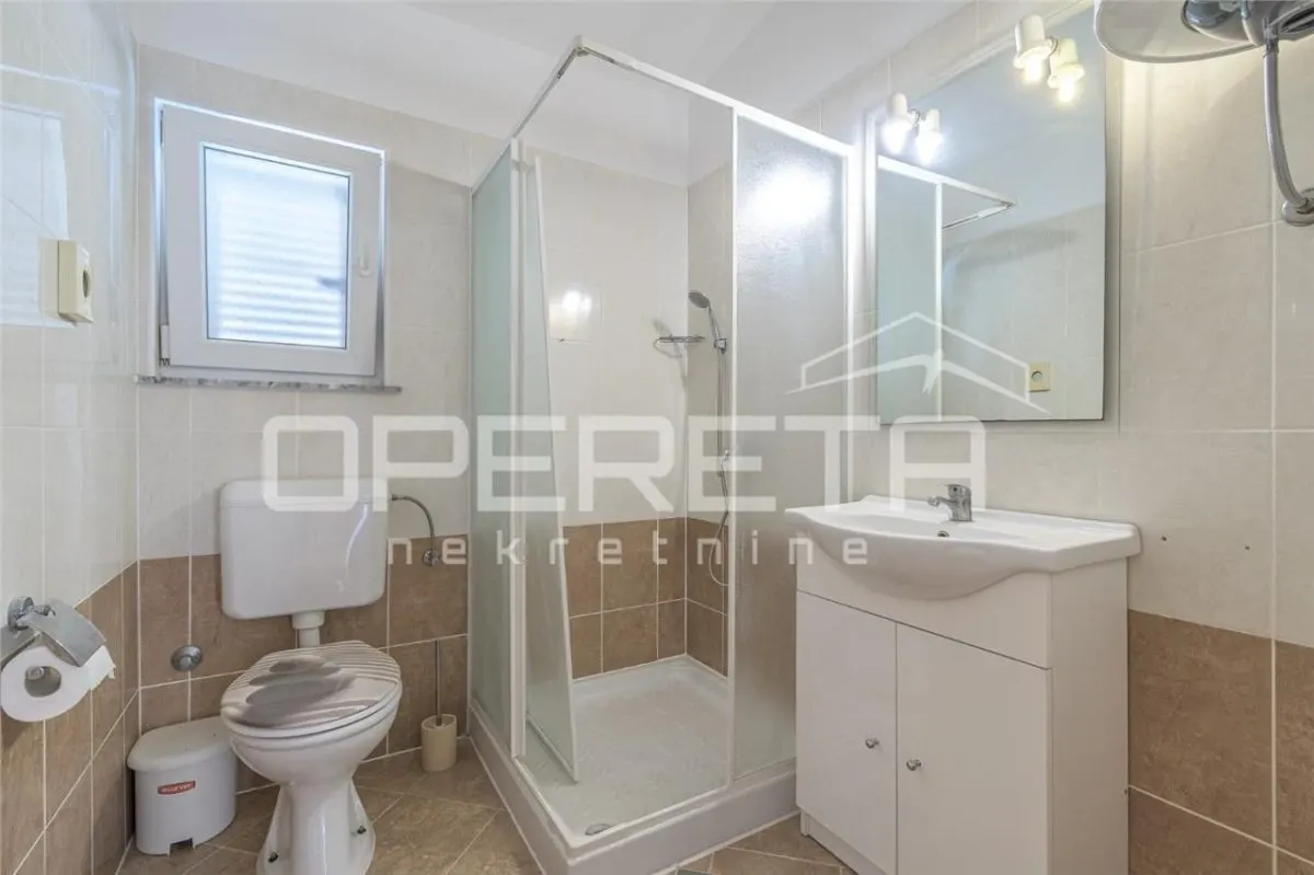 Villa Unifamiliar con Piscina en Venta en Pula, Croacia - foto 12