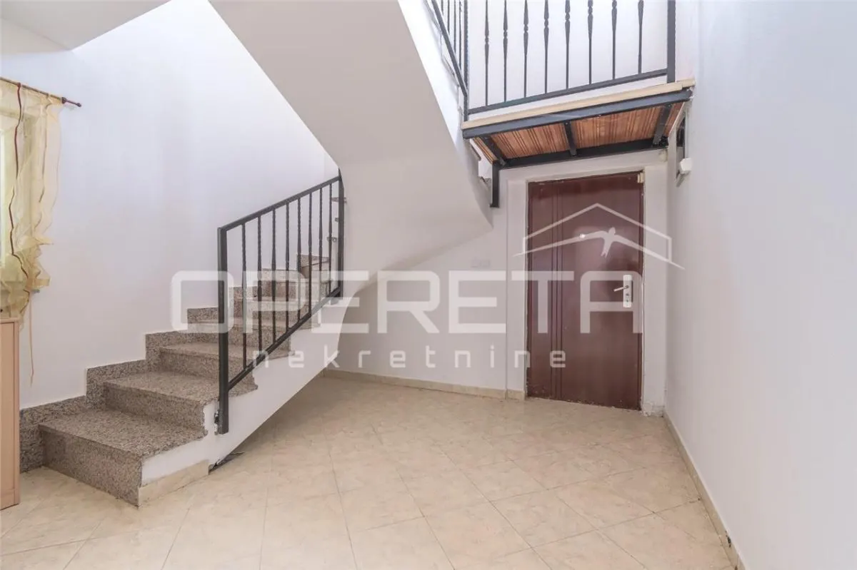 Villa Unifamiliar con Piscina en Venta en Pula, Croacia - foto 17