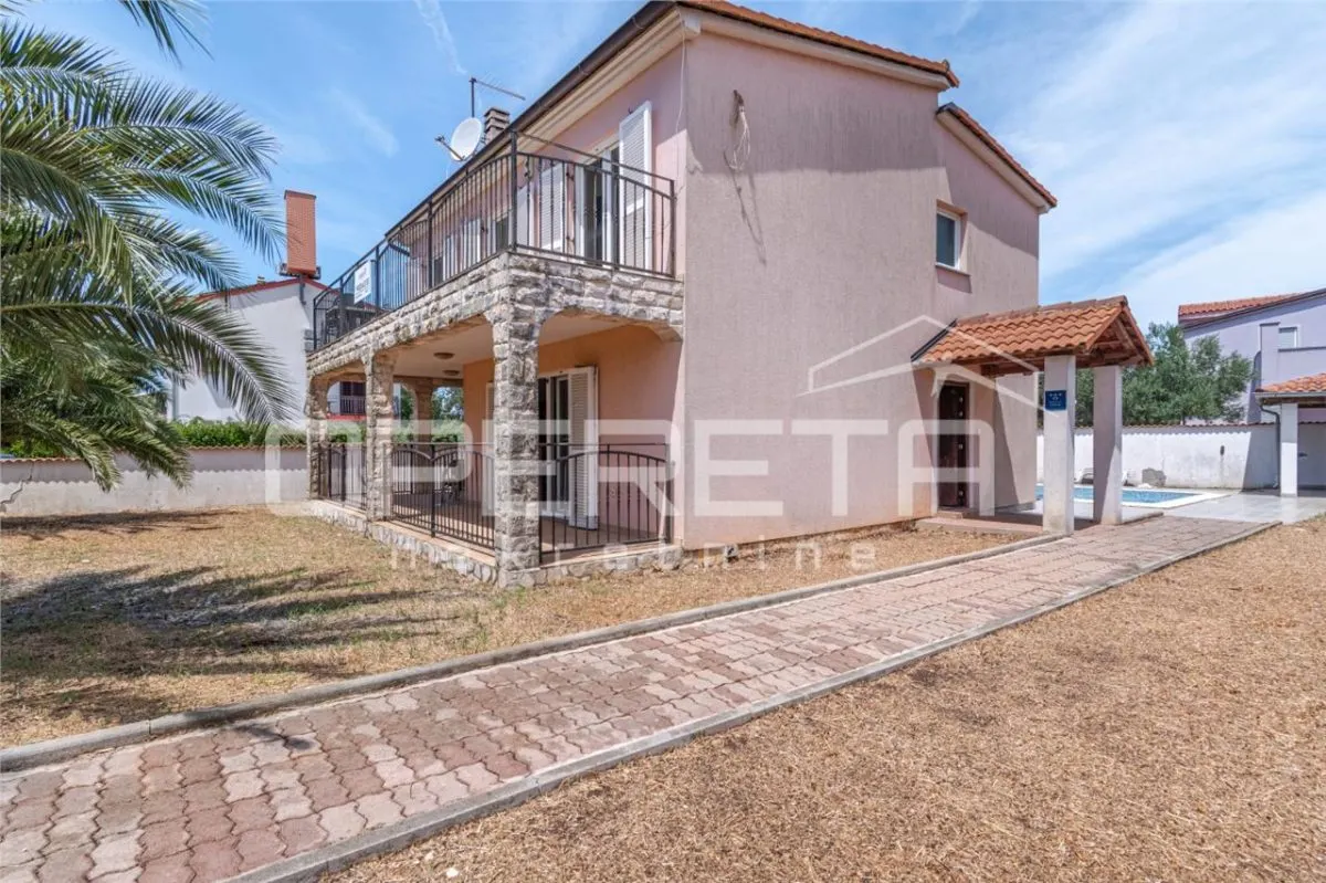 Villa Unifamiliar con Piscina en Venta en Pula, Croacia - foto 7
