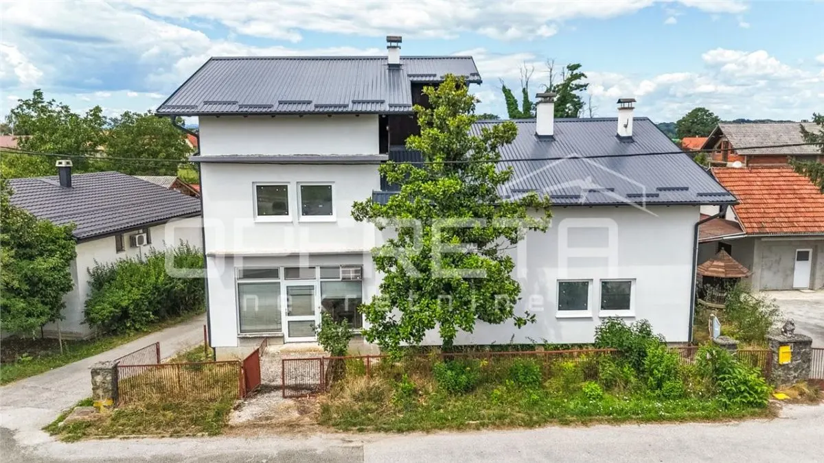 Villa Individuelle à Vendre à Oroslavje, Croatie – État de Gros Œuvre - foto 1