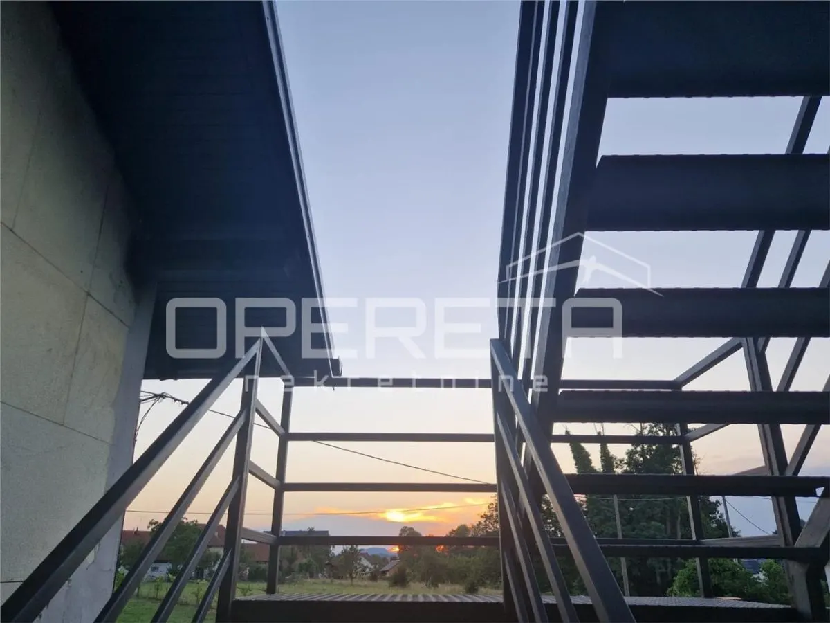 Villa Individuelle à Vendre à Oroslavje, Croatie – État de Gros Œuvre - foto 11