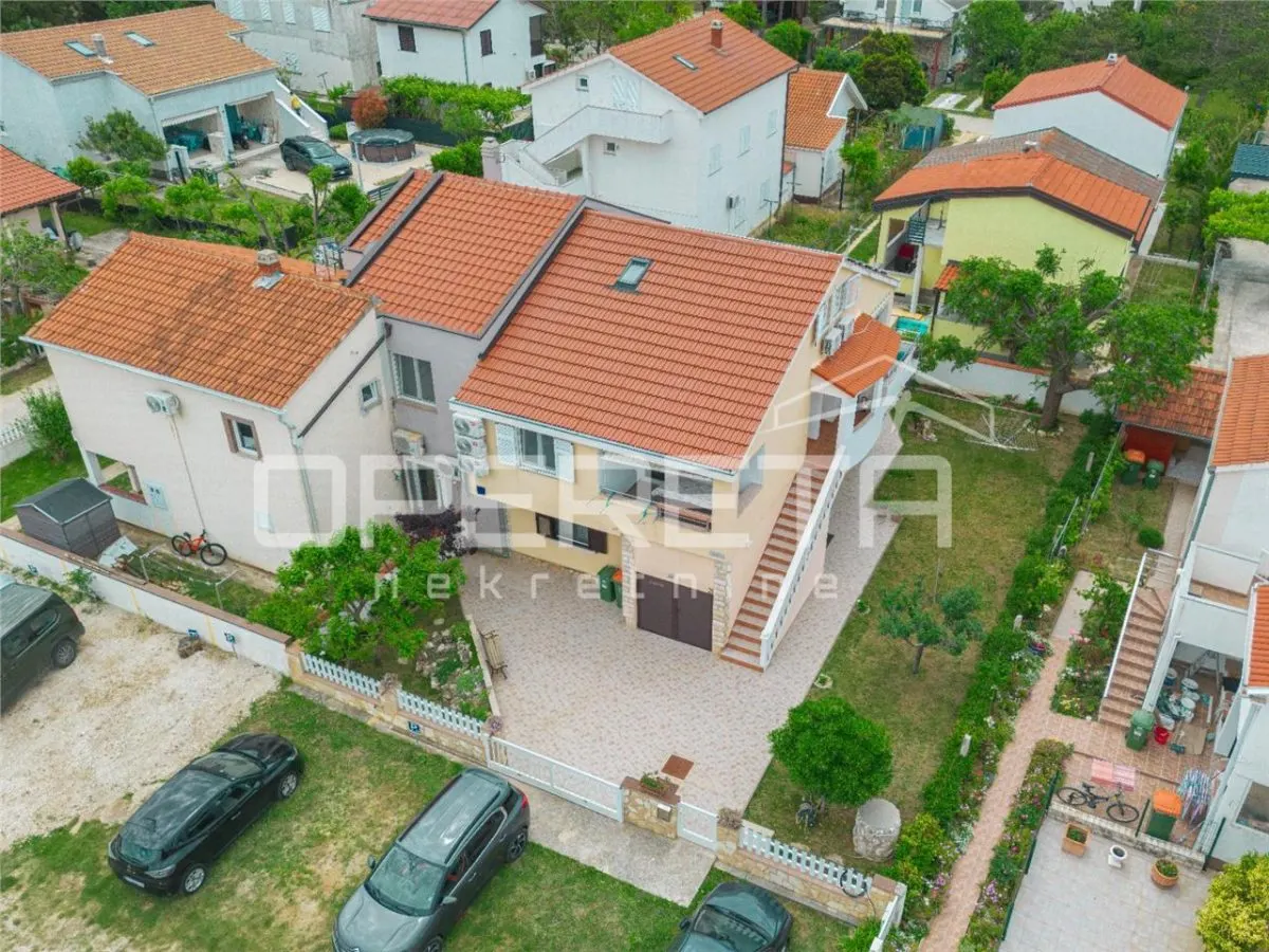 Three-Apartment Villa for Sale in Privlaka, Croatia - foto 2