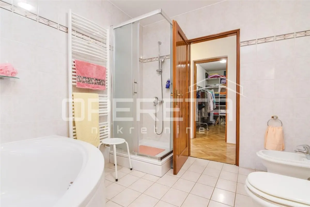 Casa Unifamiliar en Venta en Zagreb, Croacia – Remete, Kostanjevec - foto 19