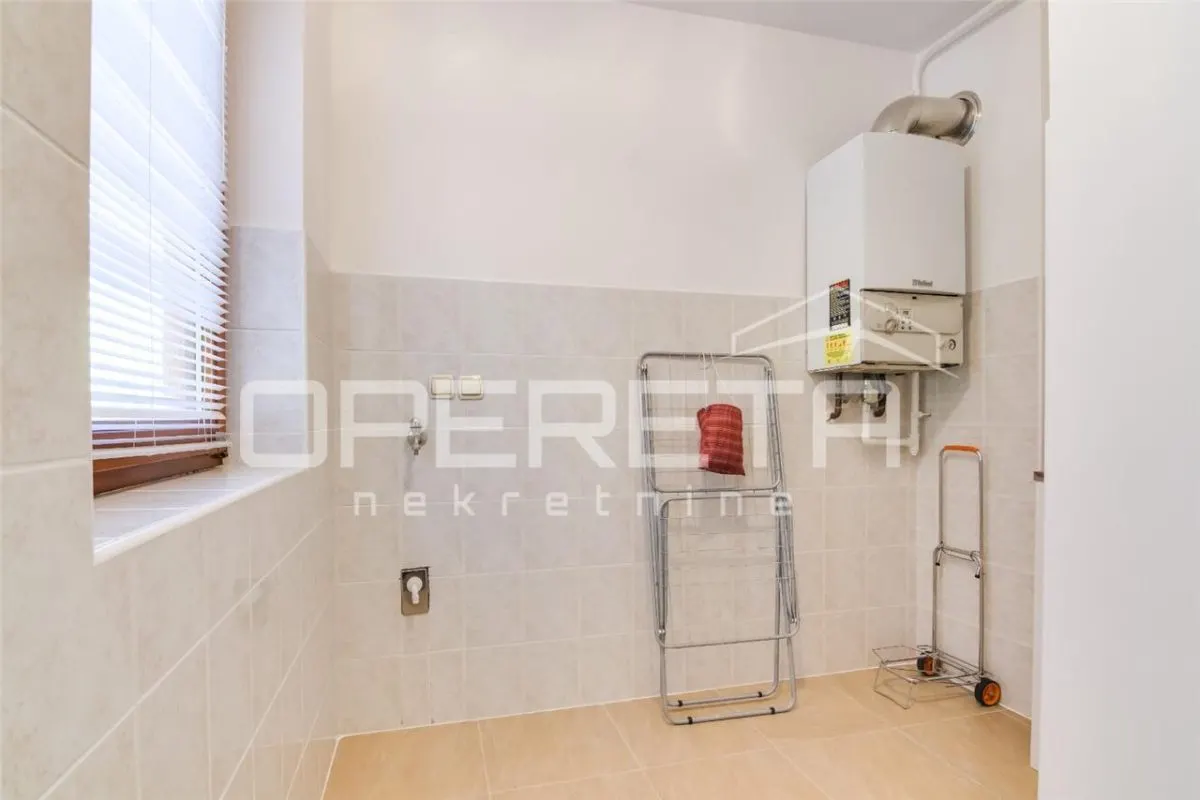 Casa Unifamiliar en Venta en Zagreb, Croacia – Remete, Kostanjevec - foto 21