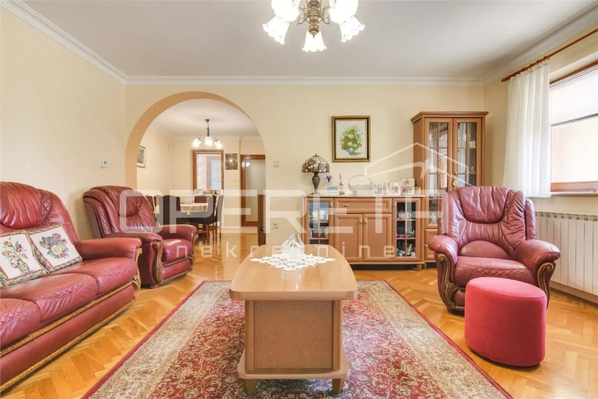 Casa Unifamiliar en Venta en Zagreb, Croacia – Remete, Kostanjevec - foto 6