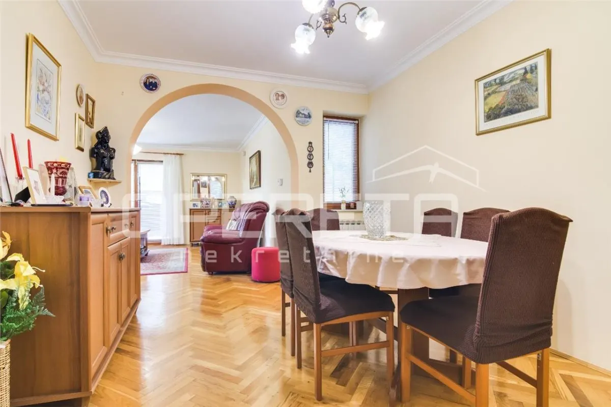 Casa Unifamiliar en Venta en Zagreb, Croacia – Remete, Kostanjevec - foto 8