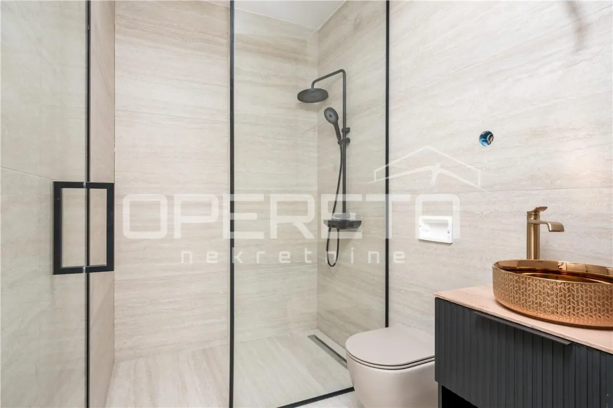 Appartement Duplex Neuf avec Piscine, Sauna et Énergie Solaire, Nin, Croatie - foto 11