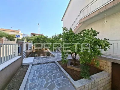 Casa con Dos Unidades Residenciales en Venta en Šibenik, Croacia - foto 11
