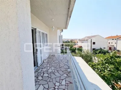 Casa con Dos Unidades Residenciales en Venta en Šibenik, Croacia - foto 3