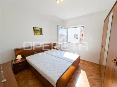 Casa con Dos Unidades Residenciales en Venta en Šibenik, Croacia - foto 6