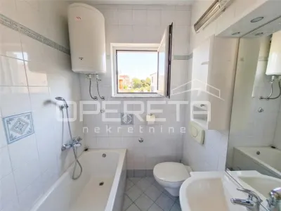 Casa con Dos Unidades Residenciales en Venta en Šibenik, Croacia - foto 10