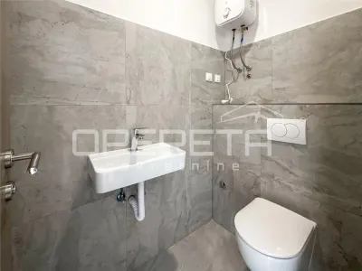 Casa con Espacio Comercial y Apartamento en Venta en Šibenik, Croacia - foto 14