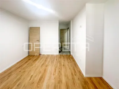 Casa con Espacio Comercial y Apartamento en Venta en Šibenik, Croacia - foto 8