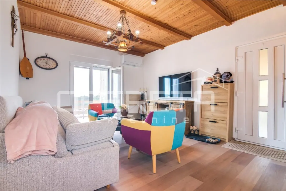 Detached House for Sale in Prekvršje, Zagreb, Croatia - foto 3