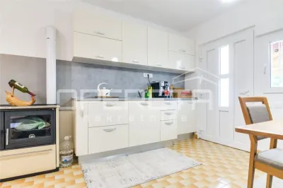 Detached House for Sale in Prekvršje, Zagreb, Croatia - foto 10