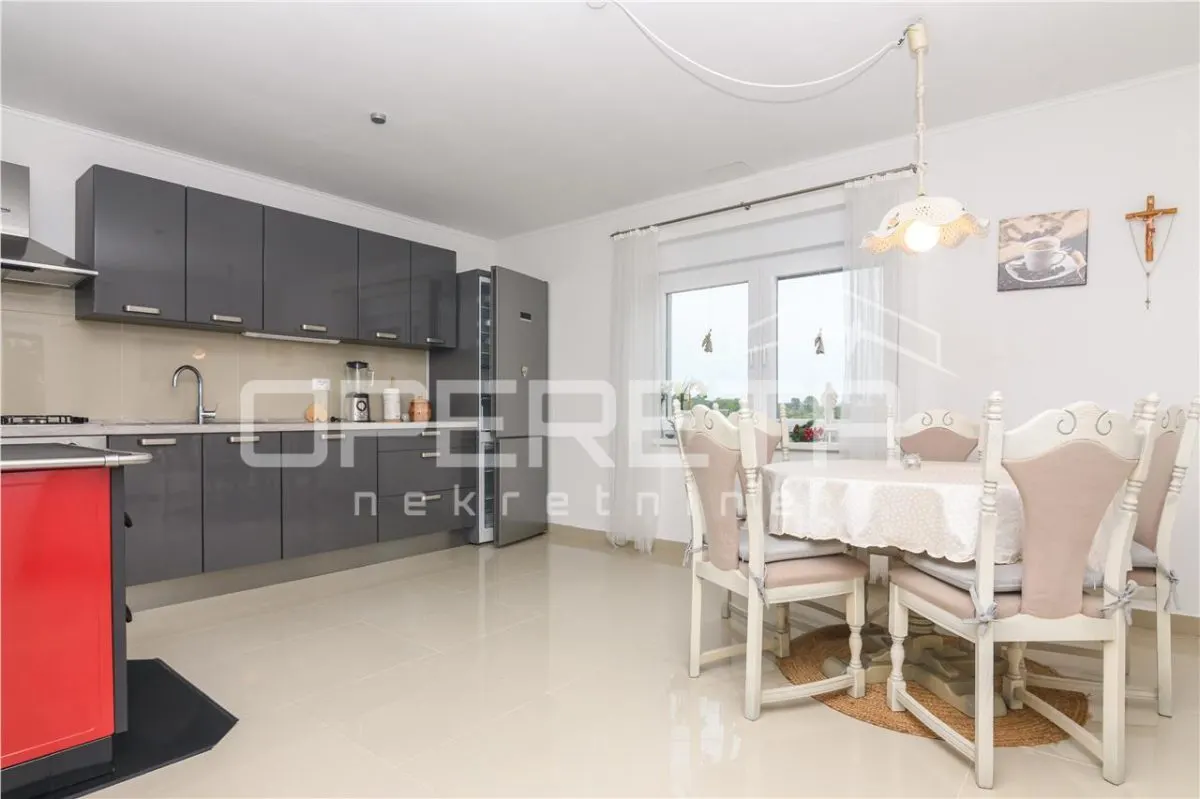 Detached House for Sale in Vrbovec, Croatia – 42,934 m² Estate - foto 3