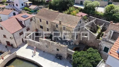 Villa Complejo en Venta Frente al Mar en Vrboska, Croacia - Vrboska