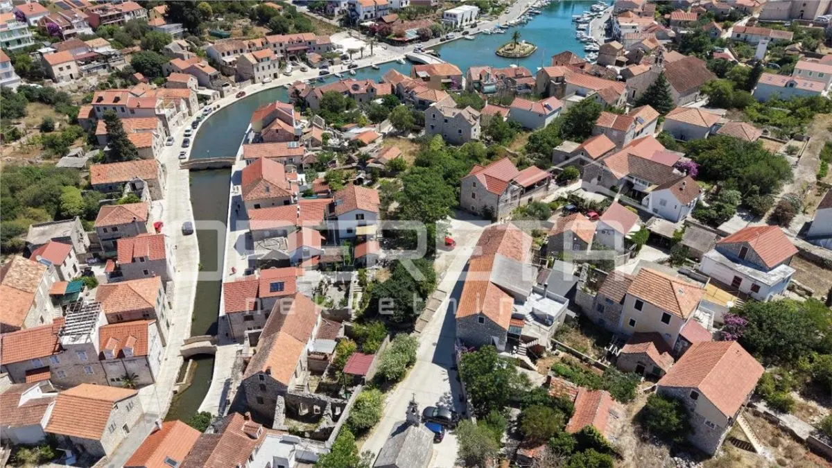 Villa Complejo en Venta Frente al Mar en Vrboska, Croacia - foto 9