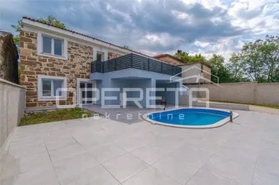 Villa de Piedra Reformada en Venta en Kršan, Croacia - Kršan