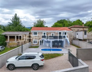 Villa de Piedra Reformada en Venta en Kršan, Croacia - foto 2
