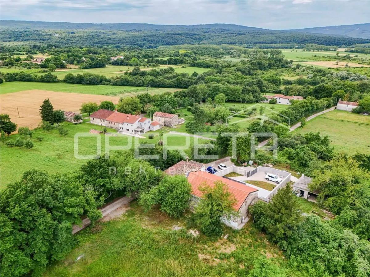 Villa de Piedra Reformada en Venta en Kršan, Croacia - foto 22