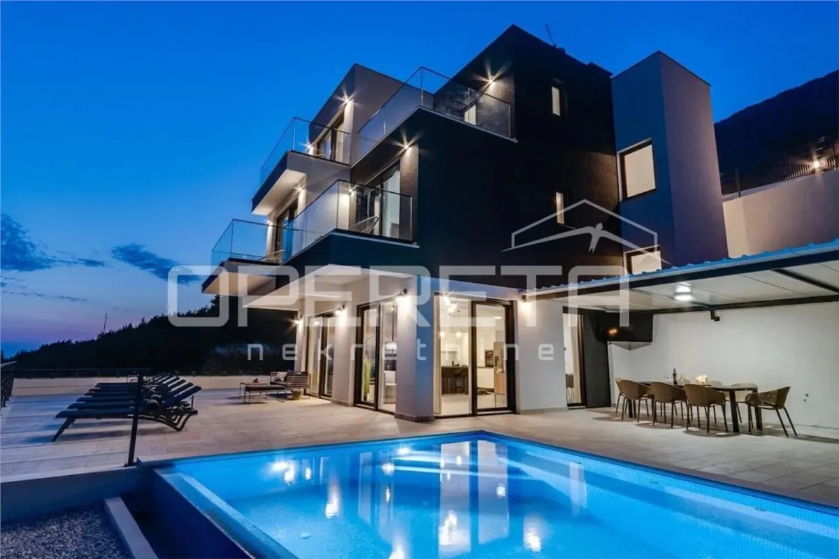 Villa Moderna con Piscina en Venta en Croacia, Lokva Rogoznica - foto 13