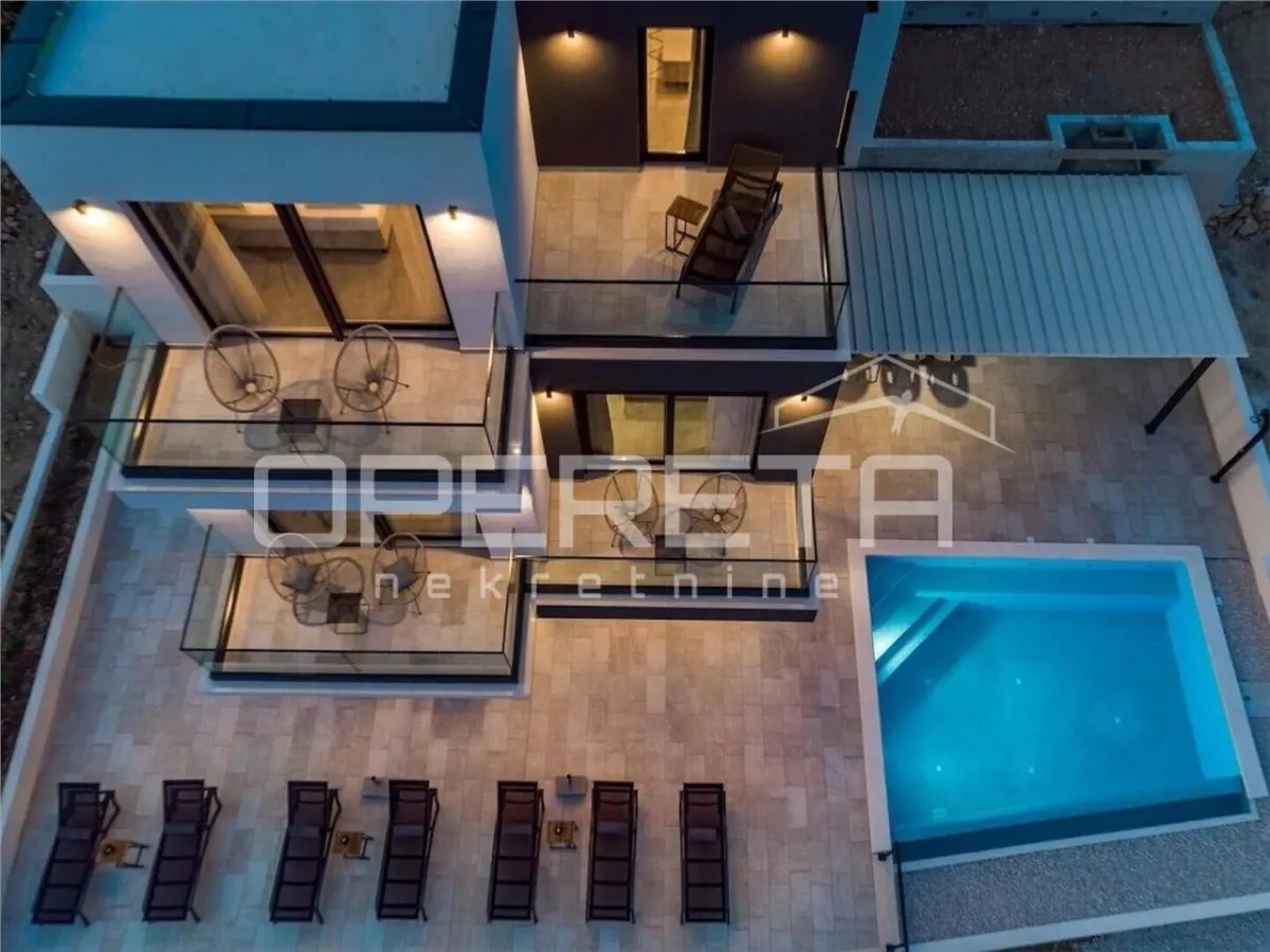 Villa Moderna con Piscina en Venta en Croacia, Lokva Rogoznica - foto 20