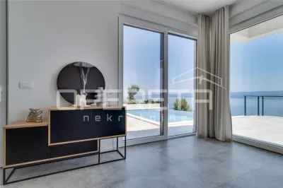 Villa Moderna con Piscina en Venta en Croacia, Lokva Rogoznica - foto 21