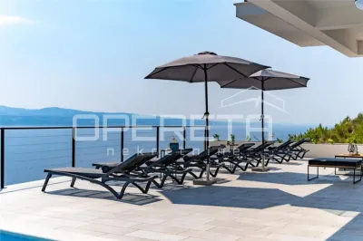 Villa Moderna con Piscina en Venta en Croacia, Lokva Rogoznica - foto 9