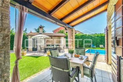 Villa with Pool for Long-term Rental in Svetvincenat, Istria, Croatia - foto 4