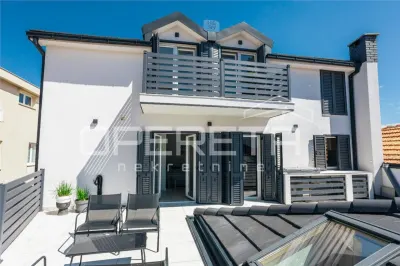 Waterfront Villa for Sale in Tribunj, Croatia – Mixed-Use Investment - Tribunj