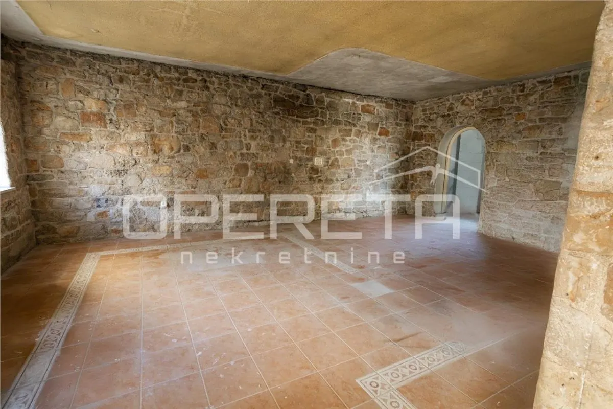 Waterfront Villa for Sale in Tribunj, Croatia – Mixed-Use Investment - foto 14