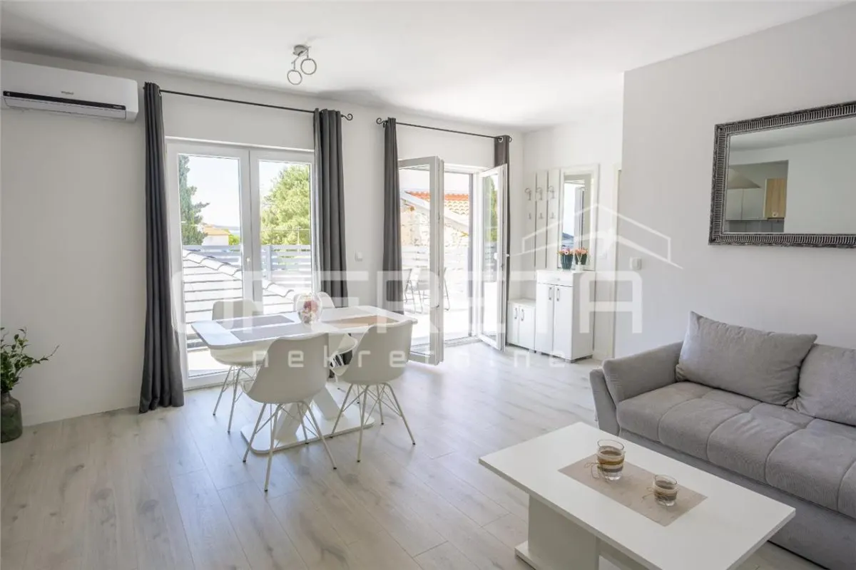 Waterfront Villa for Sale in Tribunj, Croatia – Mixed-Use Investment - foto 7