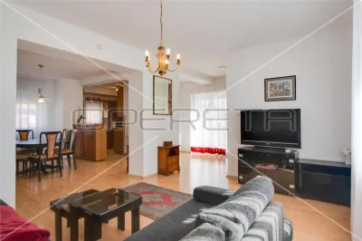 Semi-Detached House for Rent in Zagreb, Maksimir, Bukovacka - Zagreb