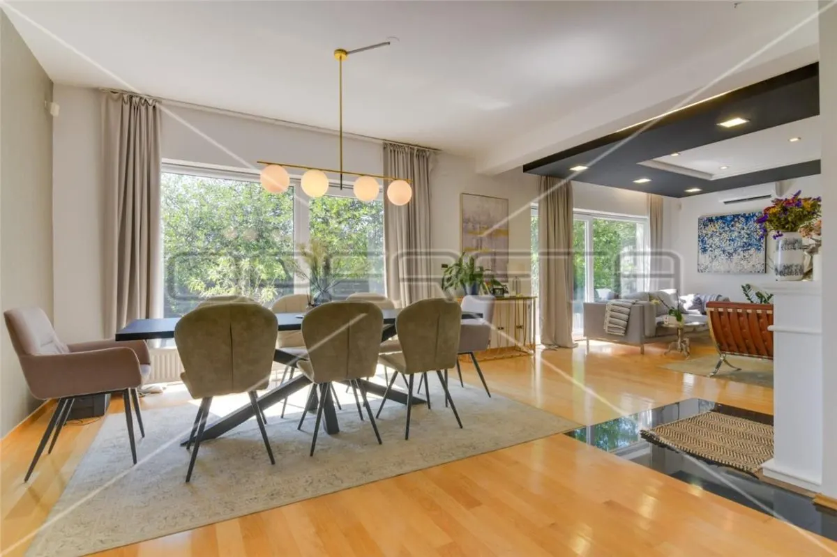 Six-Bedroom Villa for Rent in Zagreb, Maksimir - foto 1