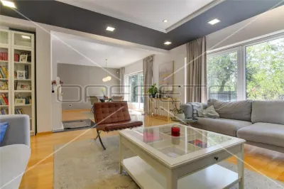 Six-Bedroom Villa for Rent in Zagreb, Maksimir - foto 5