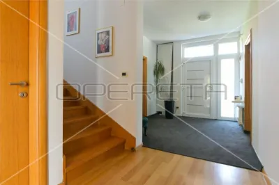 Six-Bedroom Villa for Rent in Zagreb, Maksimir - foto 7