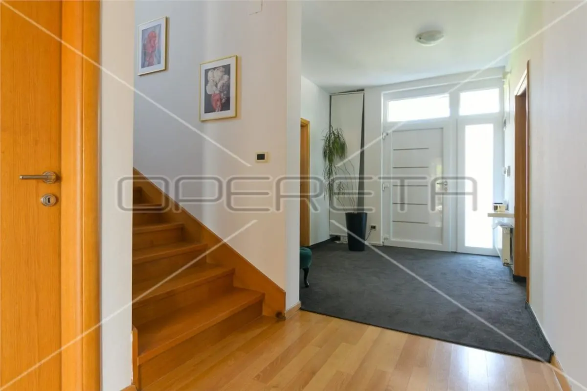 Six-Bedroom Villa for Rent in Zagreb, Maksimir - foto 7